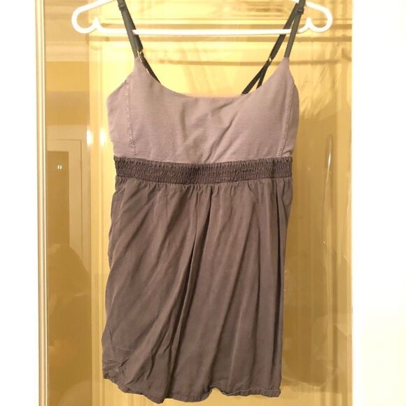 Lululemon Bliss Tank Top Size 8 GUC green Stripe - Picture 1 of 6